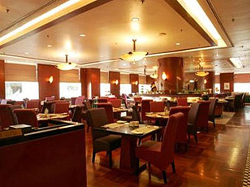 Hotel Dorsett Kuala Lumpur Exteriér fotografie The interior of the restaurant